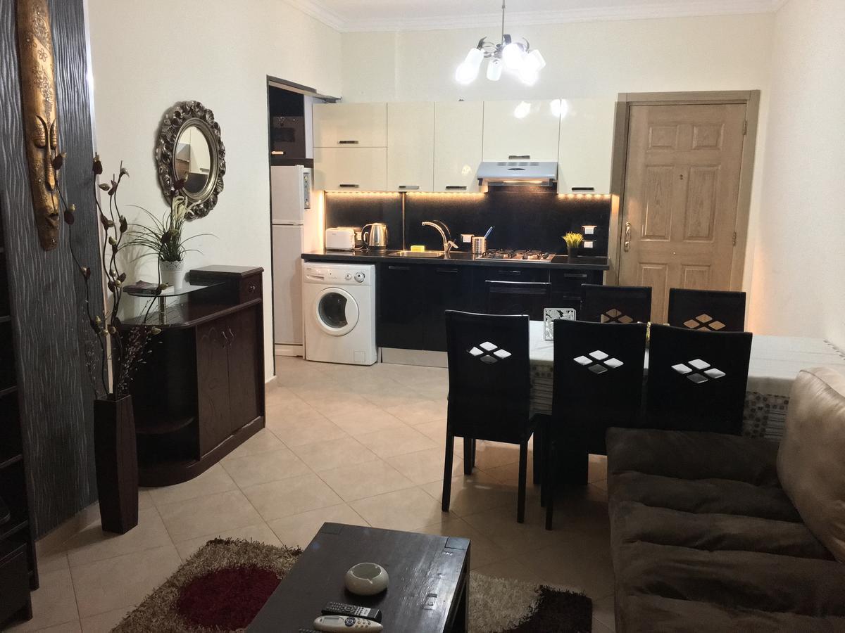 Pool View Apartment At British Resort - Unit 02 Хургада Екстер'єр фото