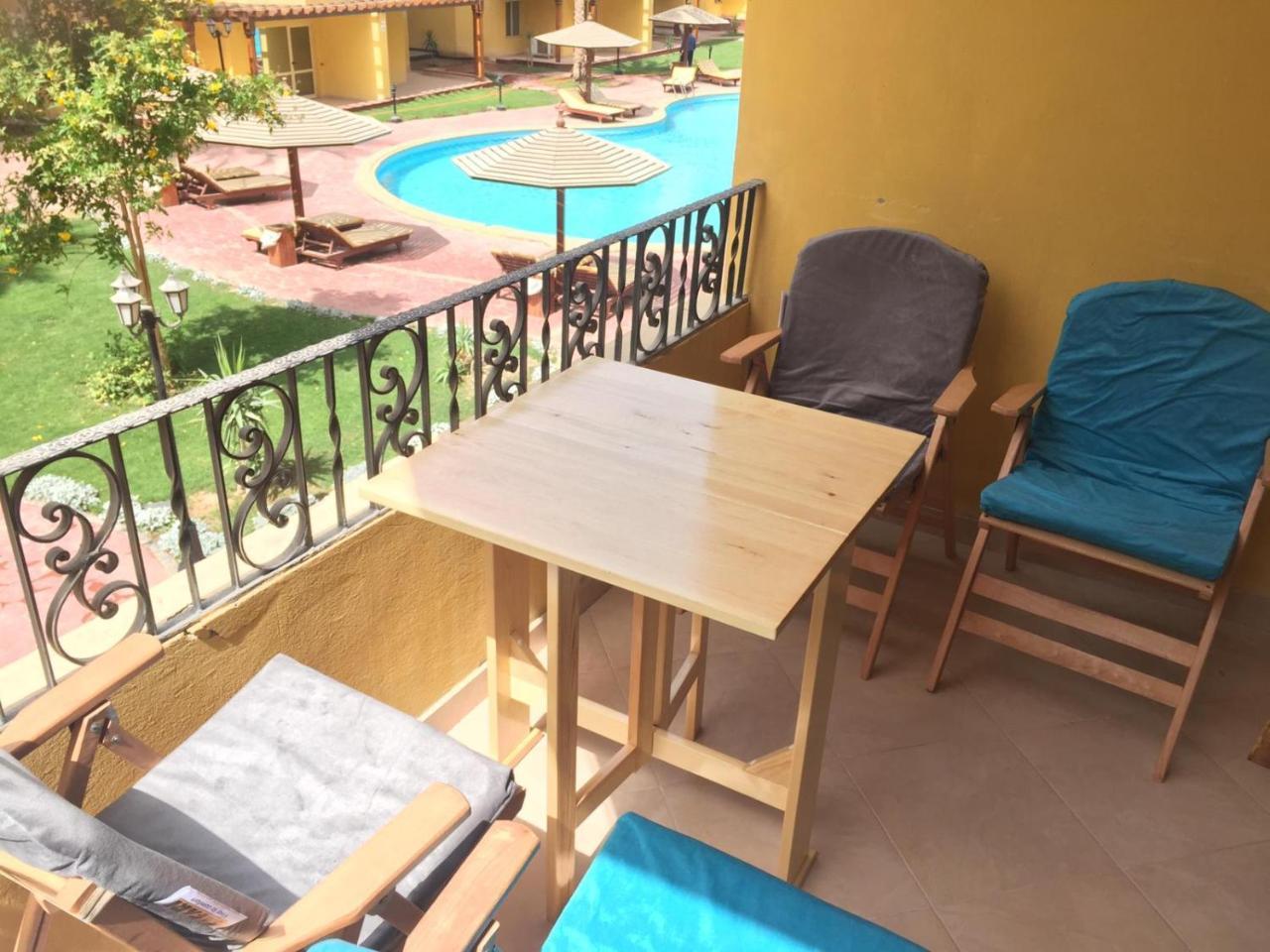 Pool View Apartment At British Resort - Unit 02 Хургада Екстер'єр фото